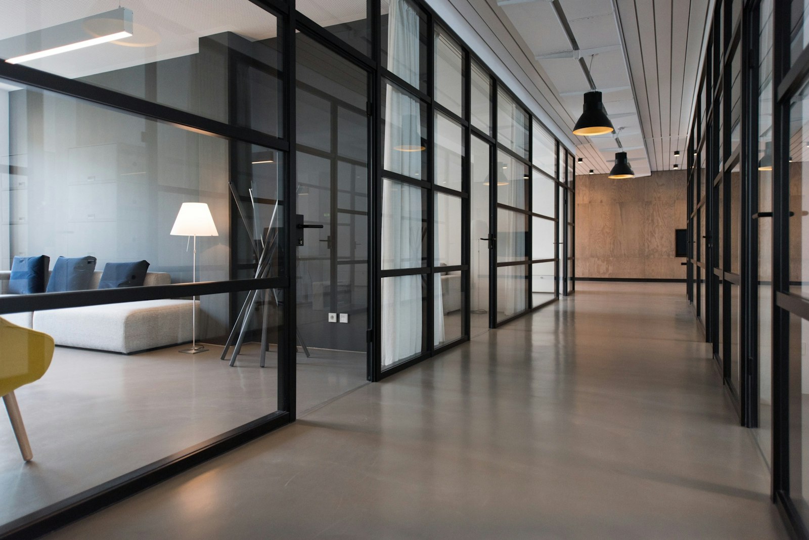 FSM Bulvarı'na cepheli kiralık ofis katı